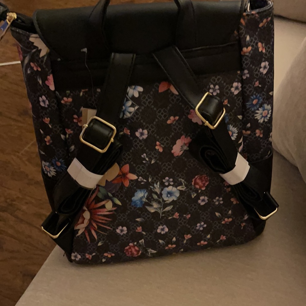 Flower Backpack - Picture 2 of 2